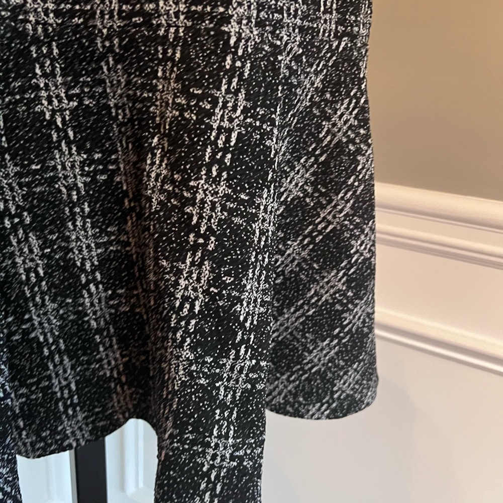 LOFT Black and White windowpane flounce Mini Dress. Size Medium - Picture 5 of 8